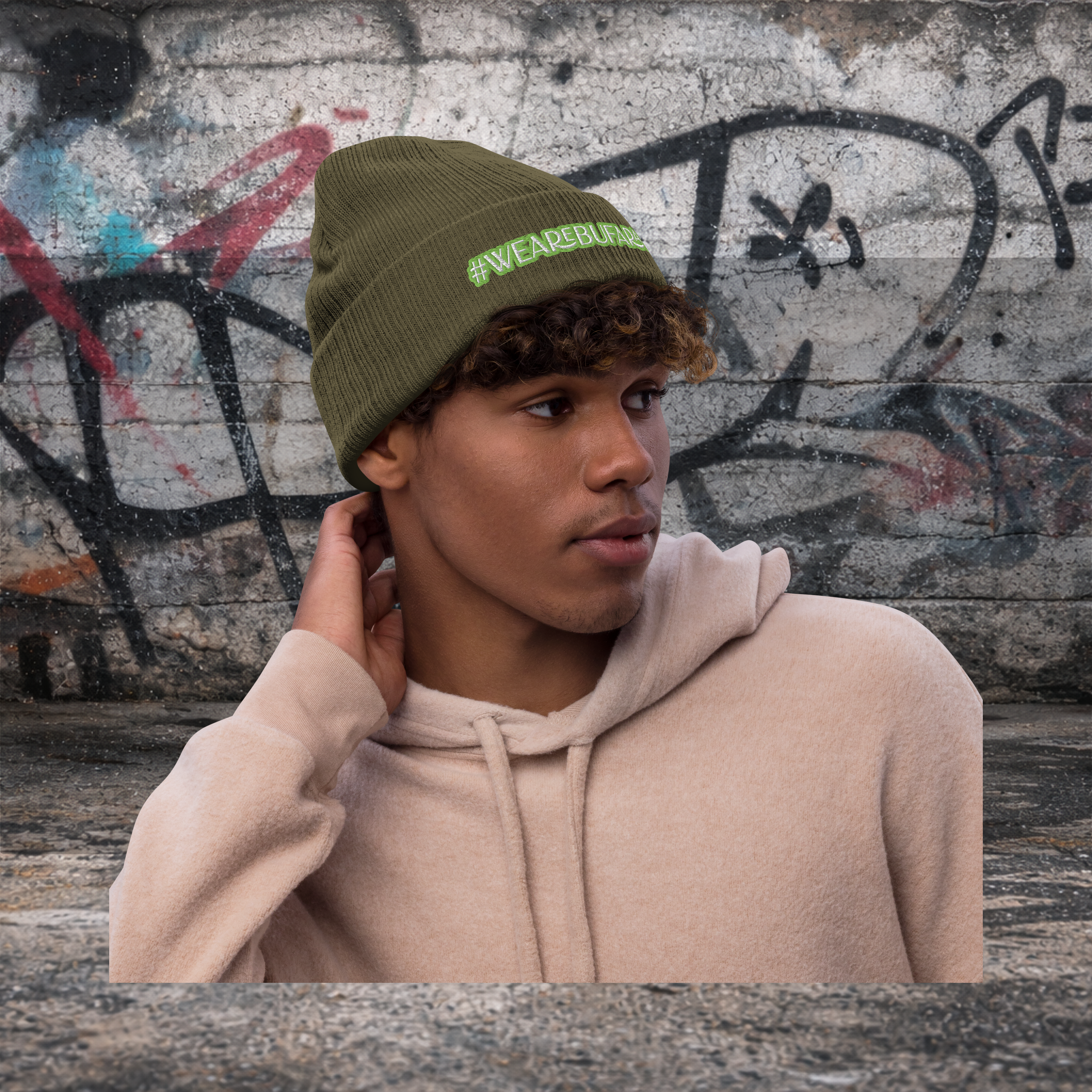 Gerippte Strickmütze Essentialz - Vorderansicht mit Logo
