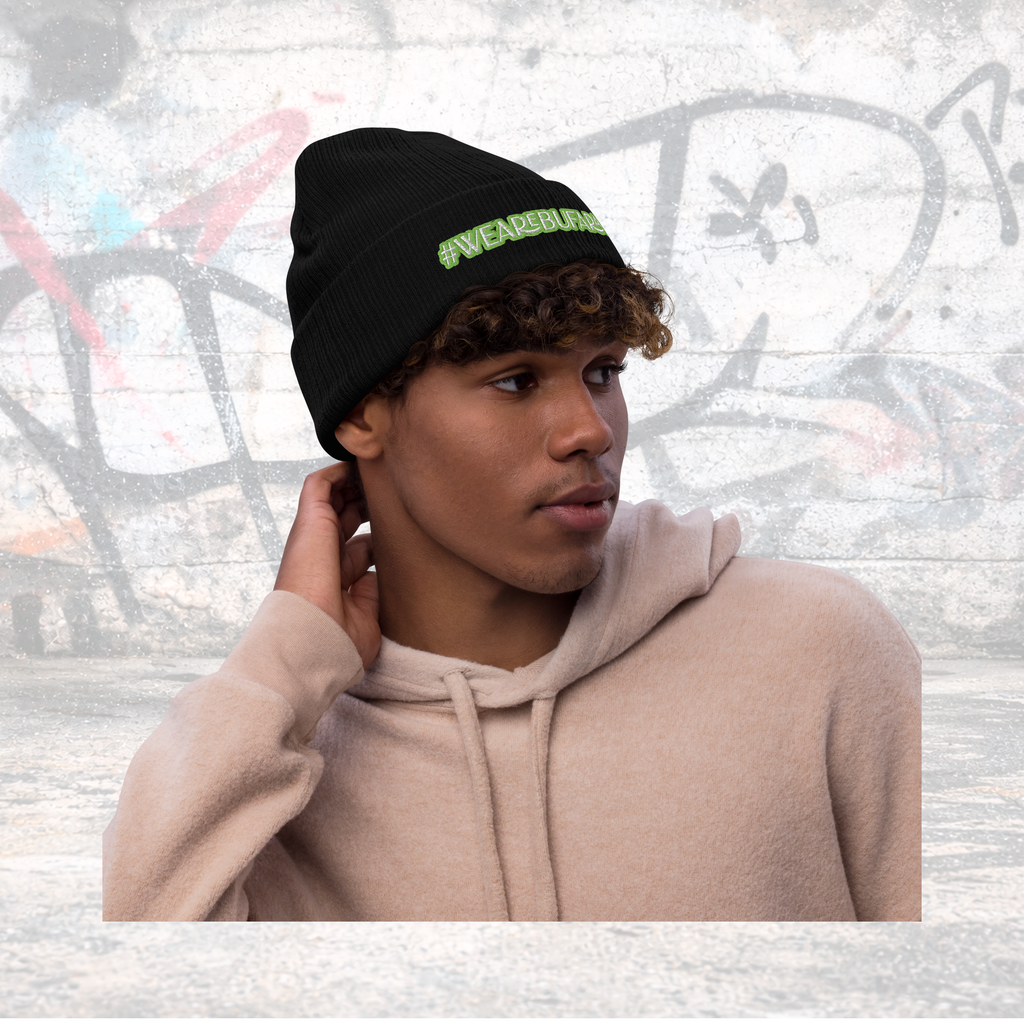 Gerippte Strickmütze Essentialz - Detailansicht Logo
